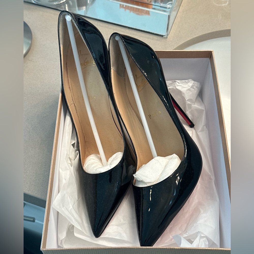 New with tags patent leather Louboutin heels - Picture 3 of 12